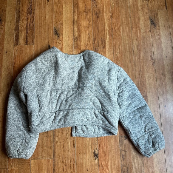 Urban outfitters cropped sweater/jacket - Picture 10 of 12